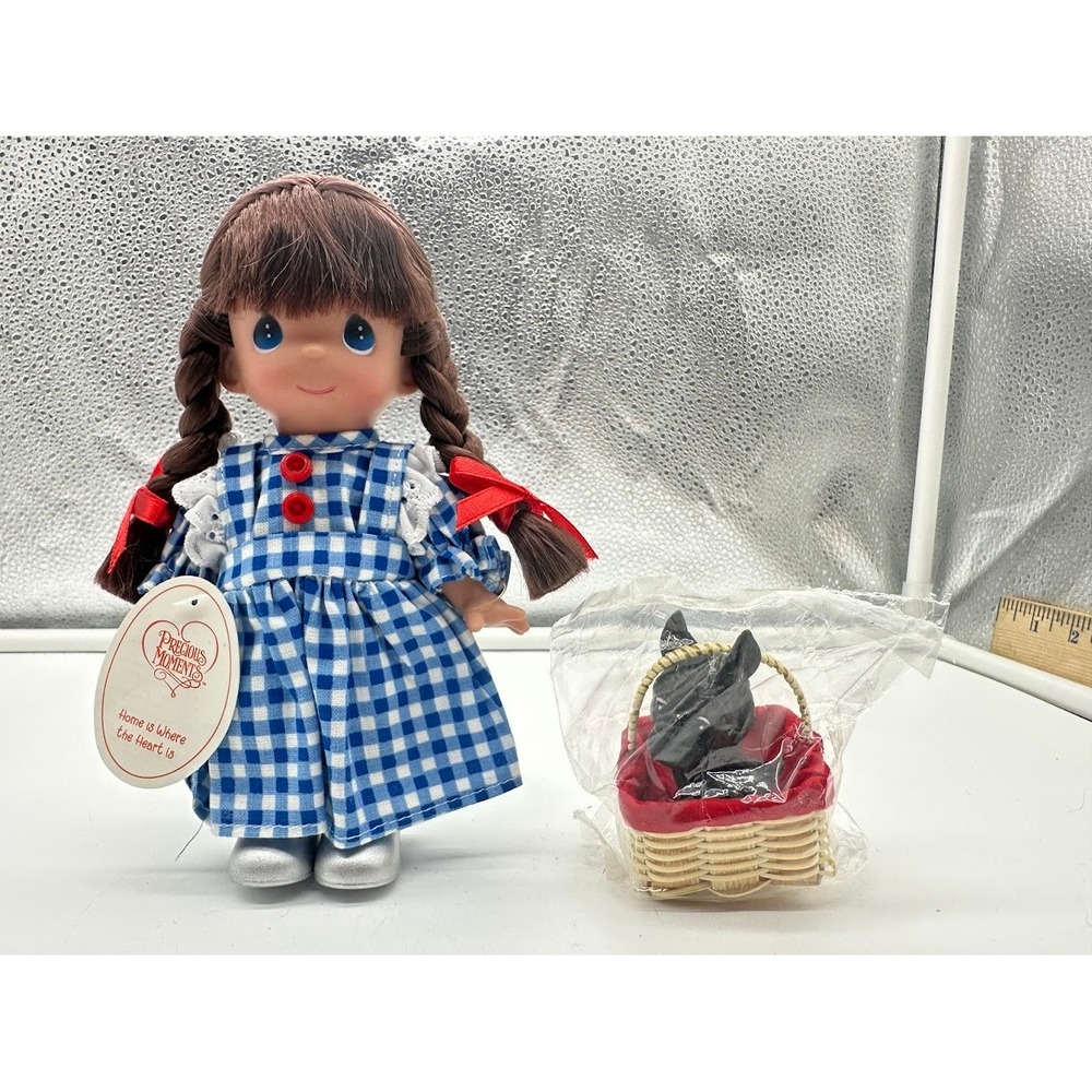 Precious Moments Wizard of Oz Dorothy Doll 2198 Gingham Dress Toto Basket‎ 8"